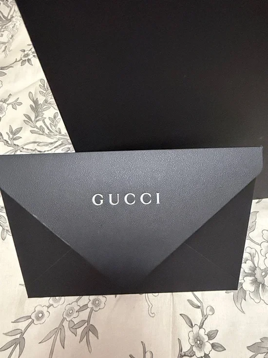 Gucci Black Gift Bag with Matching Envelope - Picture 4 of 5